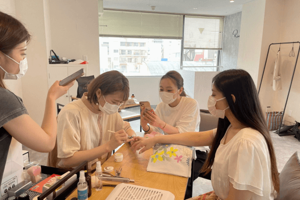 【2周年インタビュー】会社員オーナーの開業その後！ブランド確立でファン爆増｜ネイルサロン開業・経営ならビオネイル