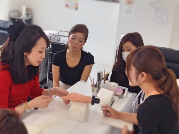 ネイリスト研修