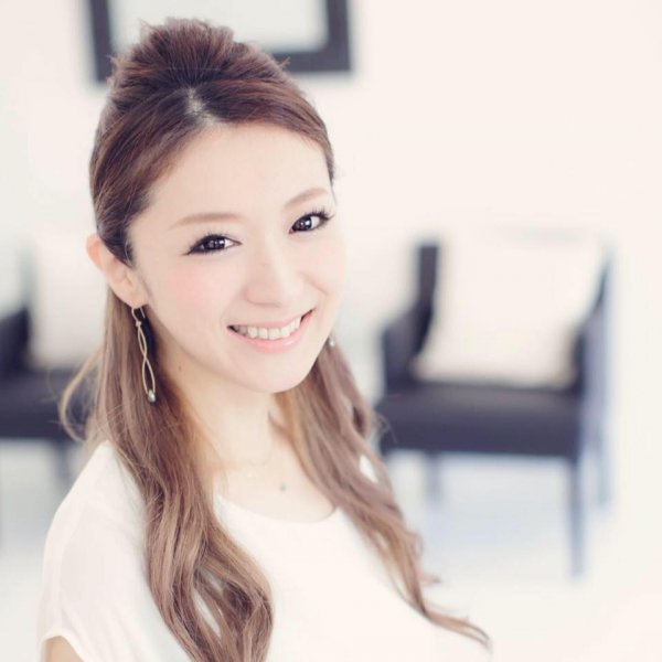 兼平朋美ネイリスト海外