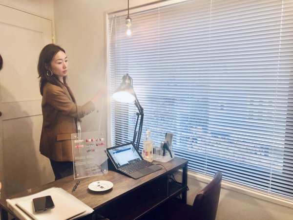 振り返りの重要さ〜人は学んでも、1時間後には56％忘れてしまう〜｜ネイルサロン開業・経営ならビオネイル