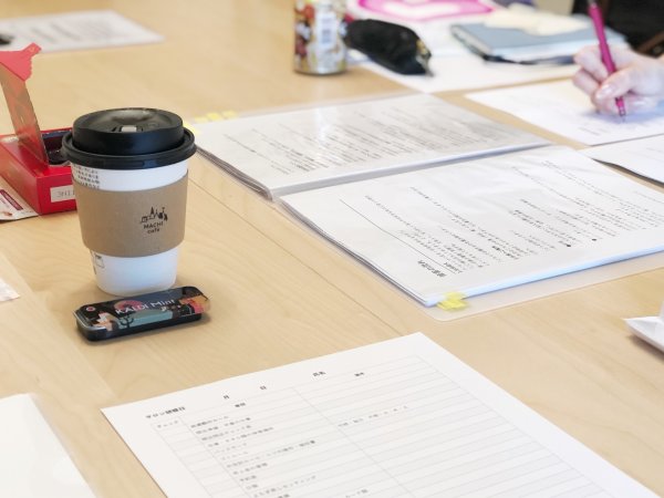 振り返りの重要さ〜人は学んでも、1時間後には56％忘れてしまう〜｜ネイルサロン開業・経営ならビオネイル