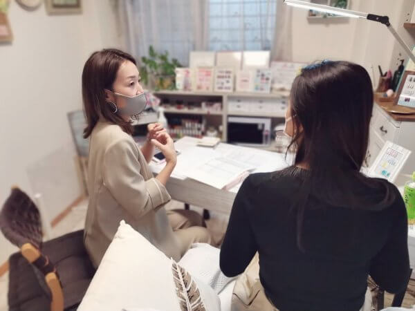 【Q&A】サロン勤務中で独立をめざしています。準備しておくといい事は？｜ネイルサロン開業・経営ならビオネイル