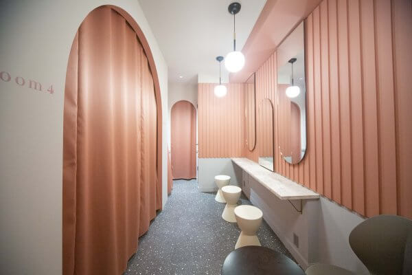 【オーナーインタビュー】1年目年商3500万！アイリストのチーム経営｜ネイルサロン開業・経営ならビオネイル