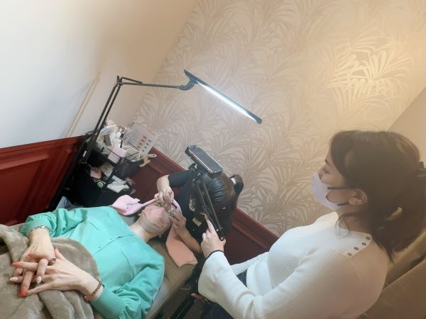 【オーナーインタビュー】1年目年商3500万！アイリストのチーム経営｜ネイルサロン開業・経営ならビオネイル