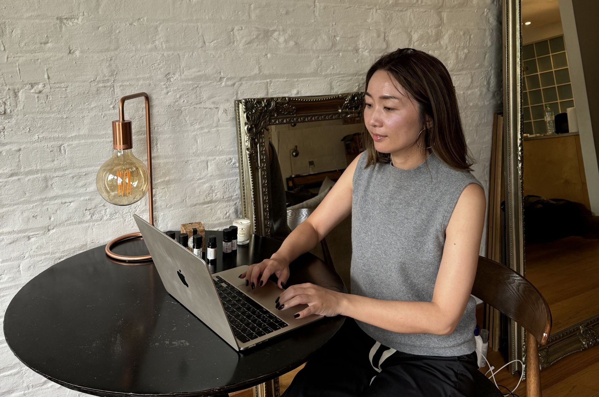 【ネイリスト・アイリスト対象】ビジネスマナー＆接客　新人研修｜ネイルサロン開業・経営ならビオネイル