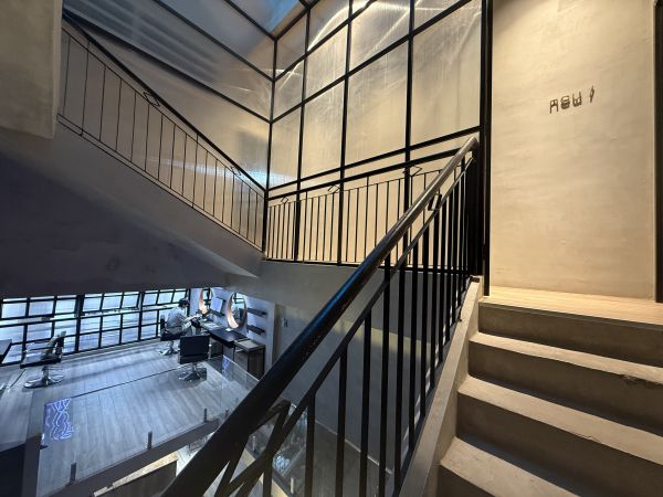 【ベトナム】ロシアンマニキュア専門店のネイルサロンへ｜ネイルサロン開業・経営ならビオネイル