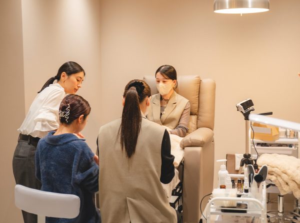 【ひとりサロンで年商2000万超え】売上2倍、自分の可能性に期待できる視野が広がりました｜ネイルサロン開業・経営ならビオネイル