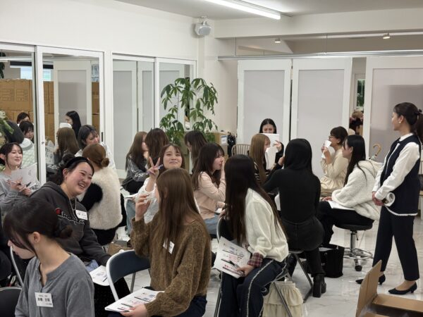 【新人研修】新卒アイリスト約30名の研修を担当いたしました｜ネイルサロン開業・経営ならビオネイル